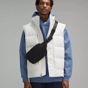 NWT LULULEMON 2L EVERYWHERE BELT BAG IN: BLACK